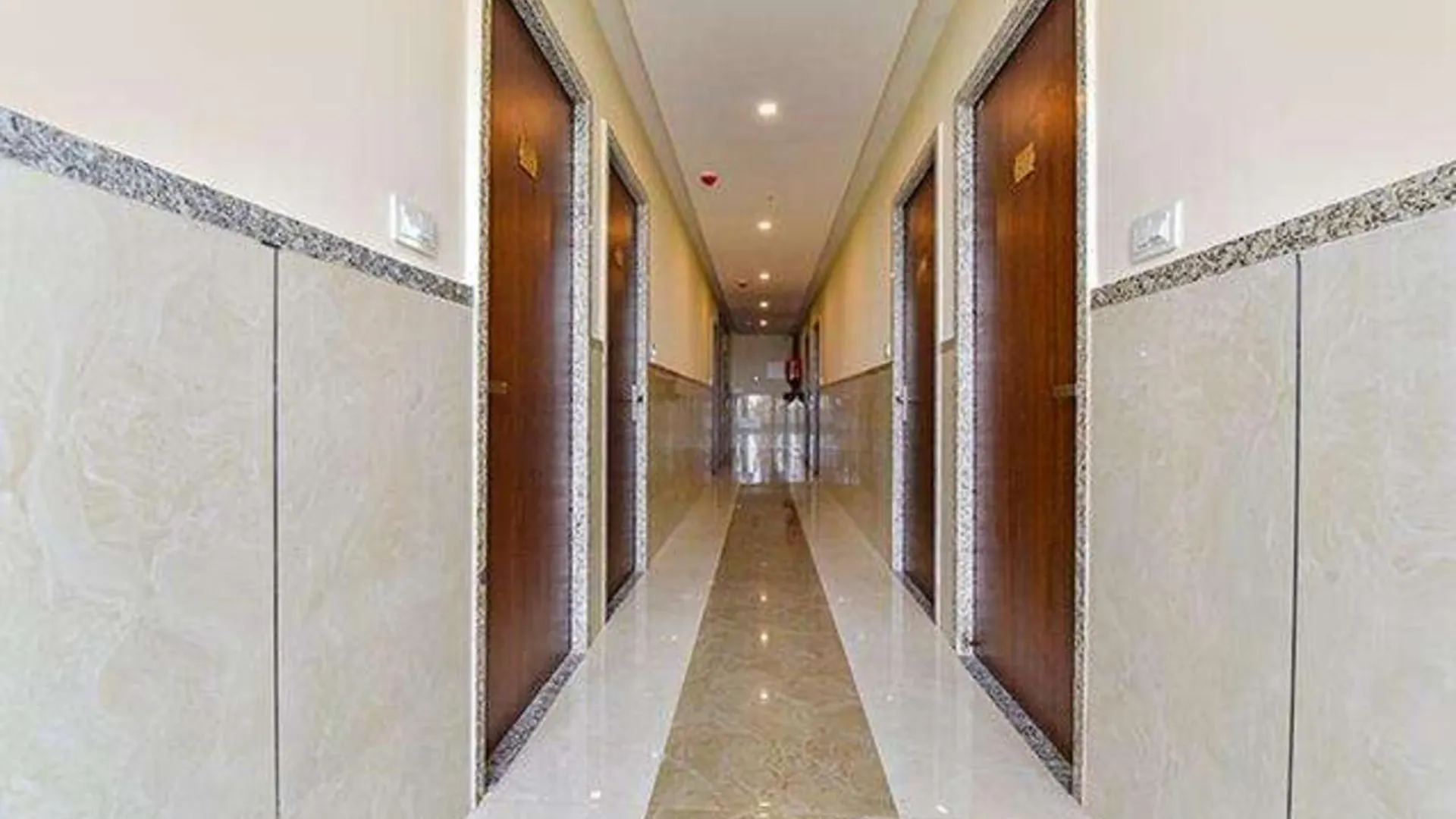 Fabhotel Diamond I Udaipur
