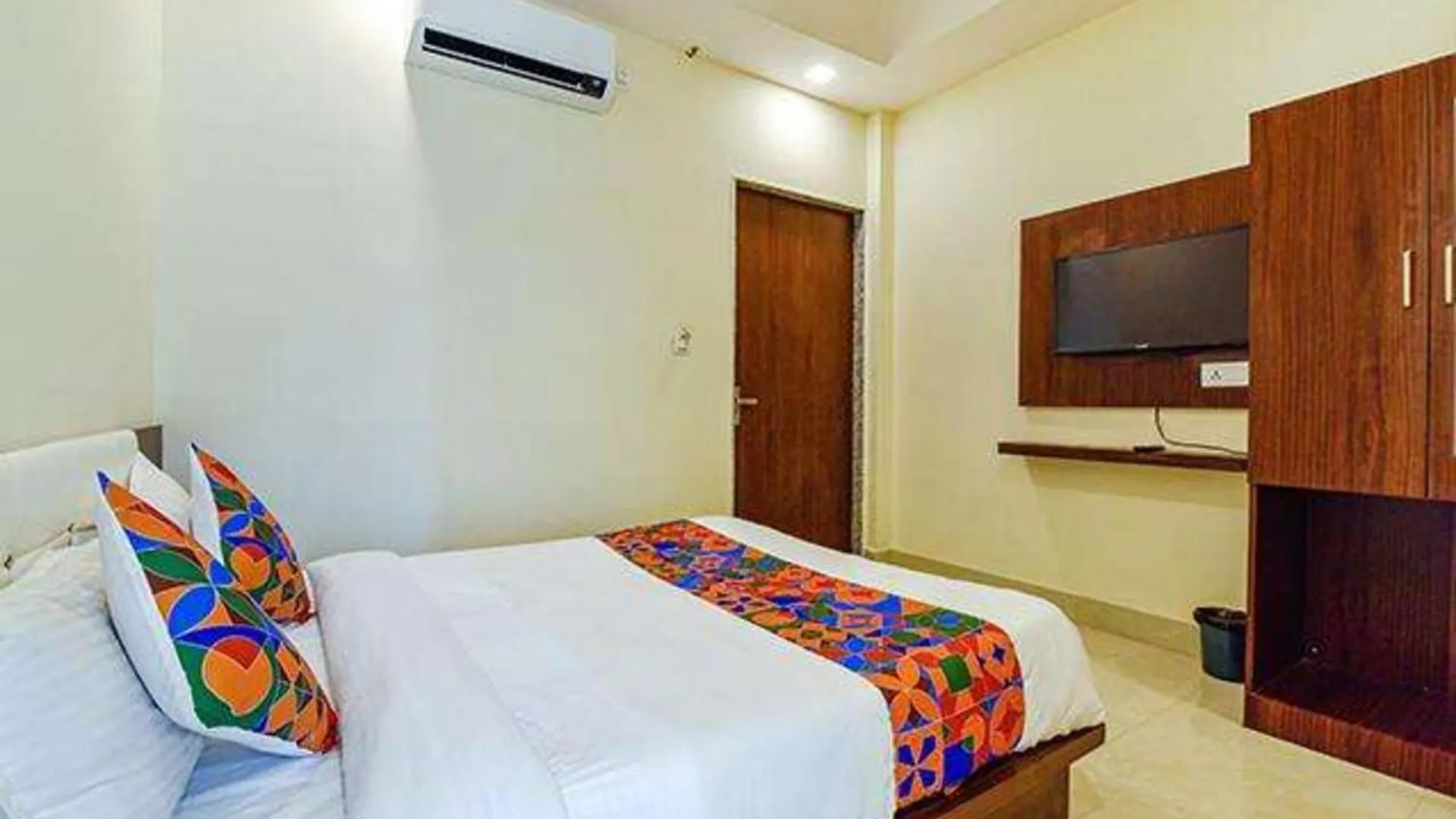 Fabhotel Diamond I Udaipur Hotel