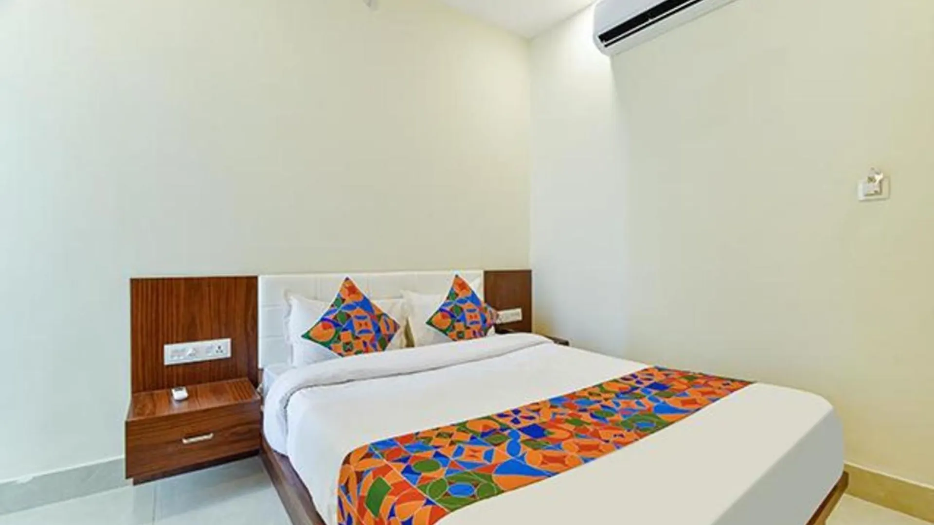 Hotel Fabhotel Diamond I Udaipur
